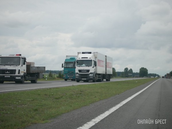 Новый закон в Литве затрагивает некоторых работающих там дальнобойщиков-белорусов